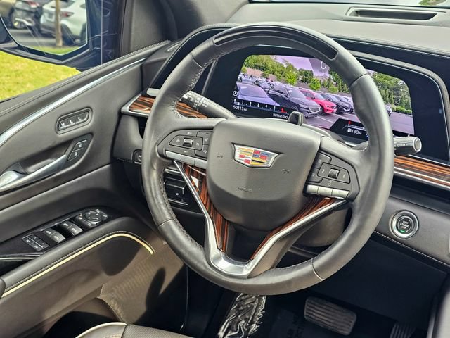 Used 2023 Cadillac Escalade ESV Premium Luxury w/ Performance Package AWD/4WD image 27