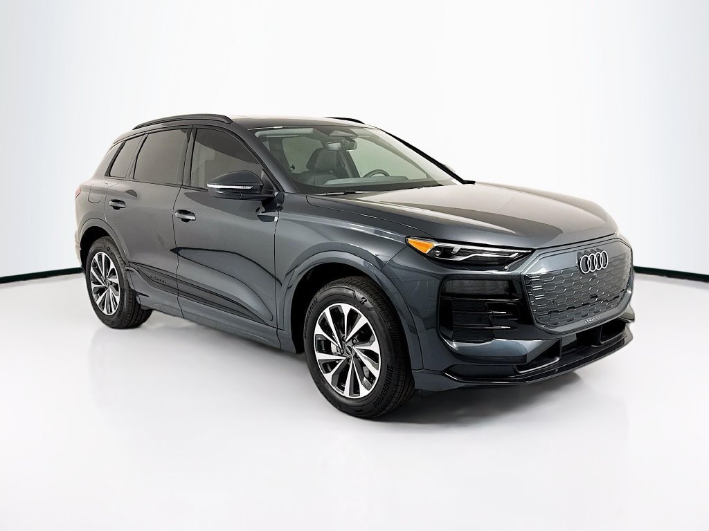 Used 2025 Audi Q6 e-tron Premium AWD/4WD image 4