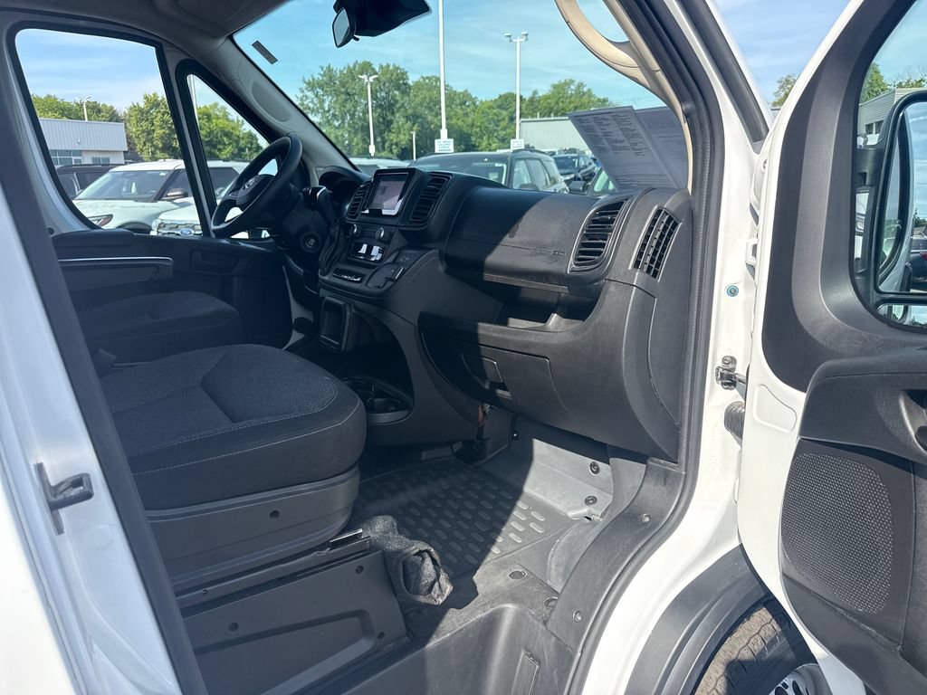 Used 2025 RAM ProMaster 2500 w/ U-Haul Equipment Group FWD image 23