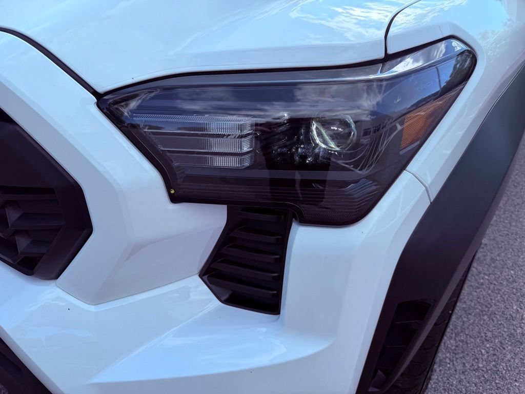 Used 2024 Toyota Tacoma TRD Off-Road AWD/4WD image 15