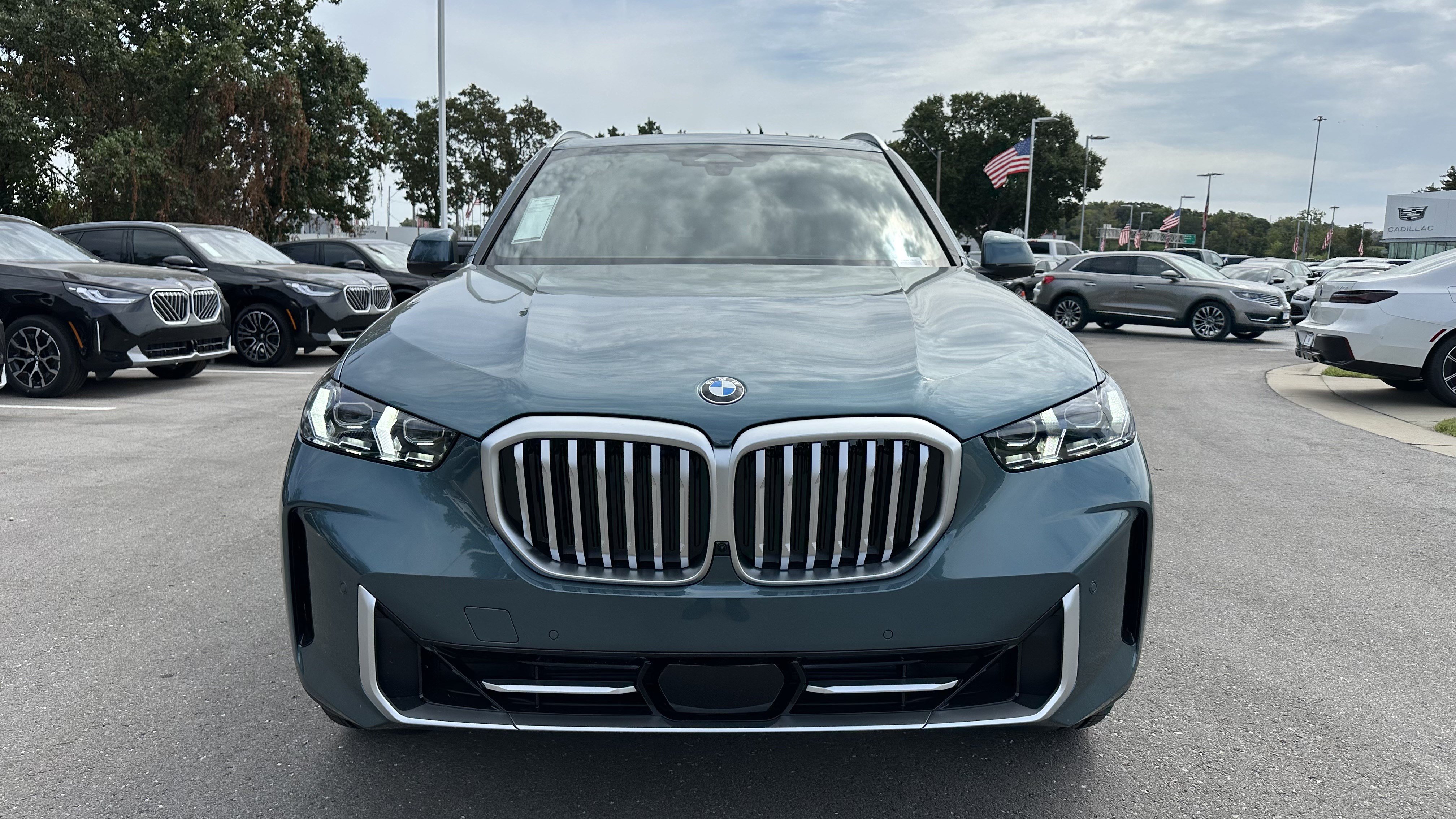 Used 2026 BMW X5 xDrive40i w/ Climate Comfort Package AWD/4WD image 3