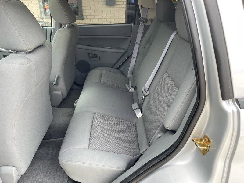 Used 2006 Jeep Grand Cherokee Laredo AWD/4WD image 33