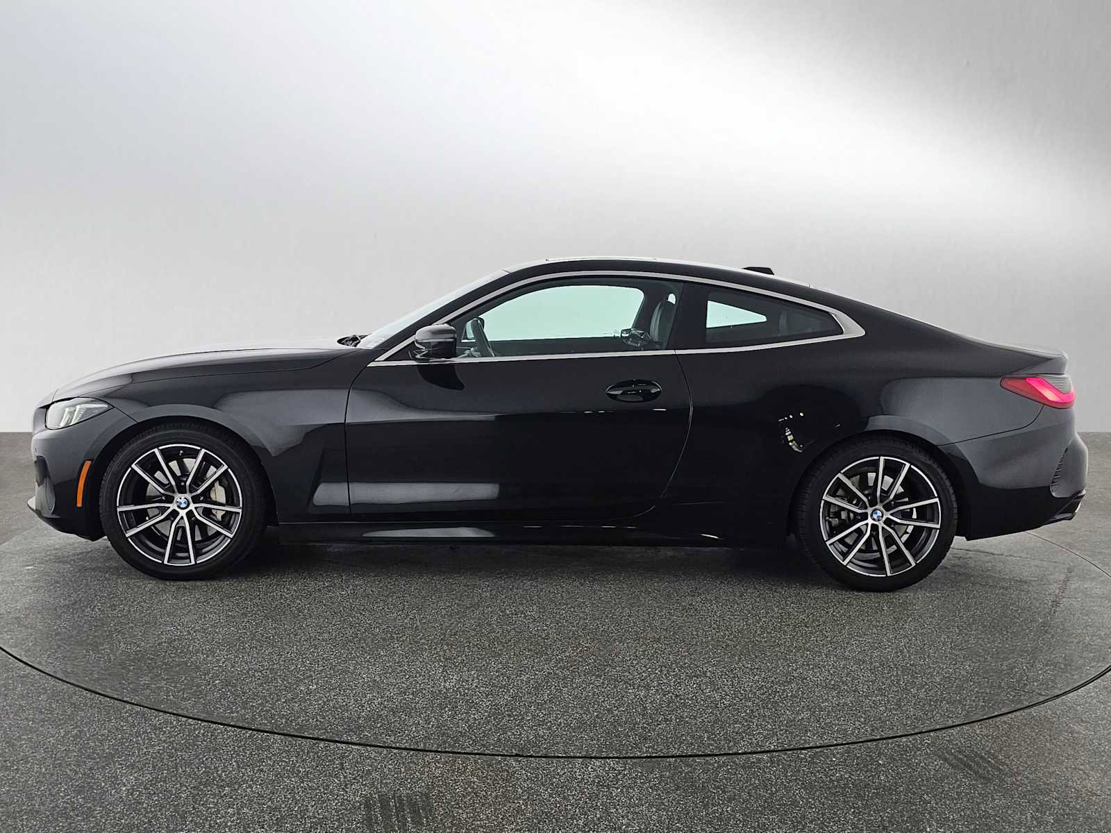 Used 2025 BMW 430i Coupe w/ Premium Package image 6