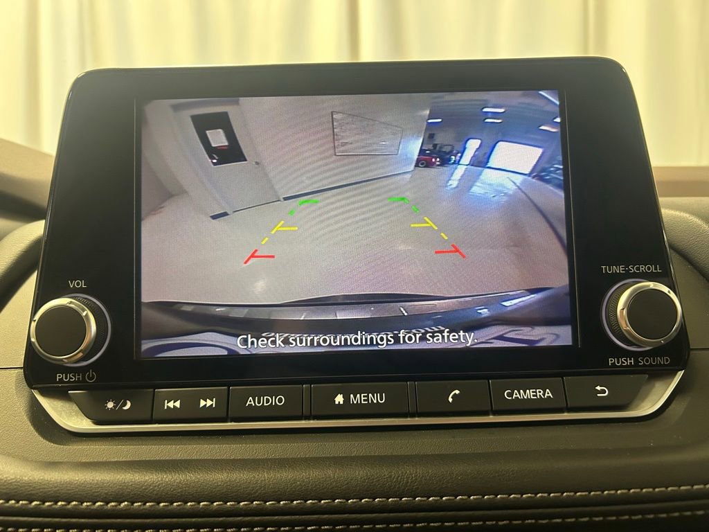 Used 2023 Nissan Rogue SV image 15