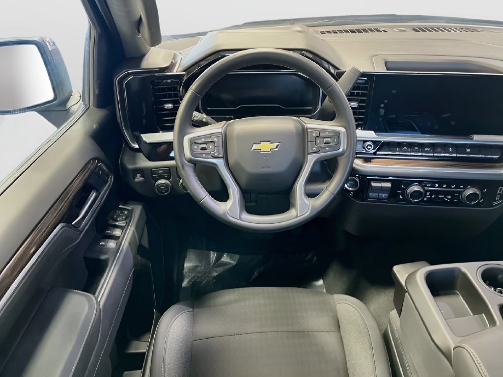 Used 2025 Chevrolet Silverado 1500 LT w/ LPO, Liner Protection Package AWD/4WD image 23