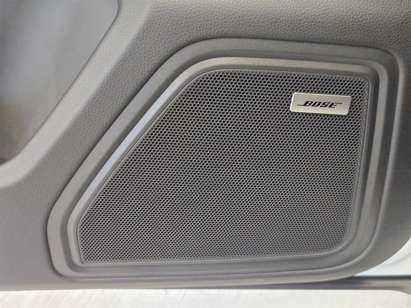 New 2025 Porsche Macan image 16