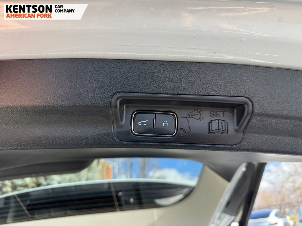 Used 2025 Ford Explorer Active image 37