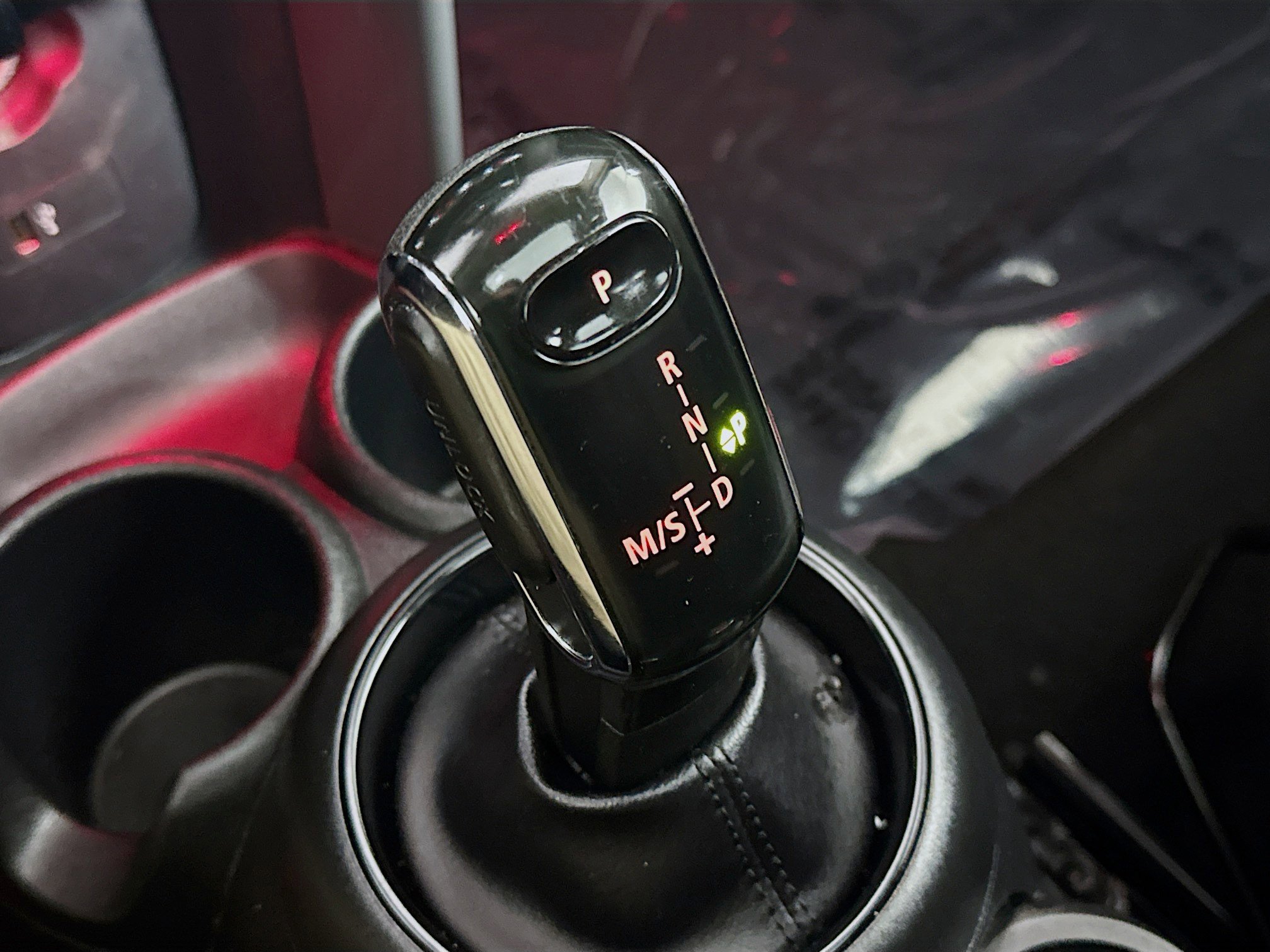 Used 2020 MINI Cooper 4-Door Hardtop image 20