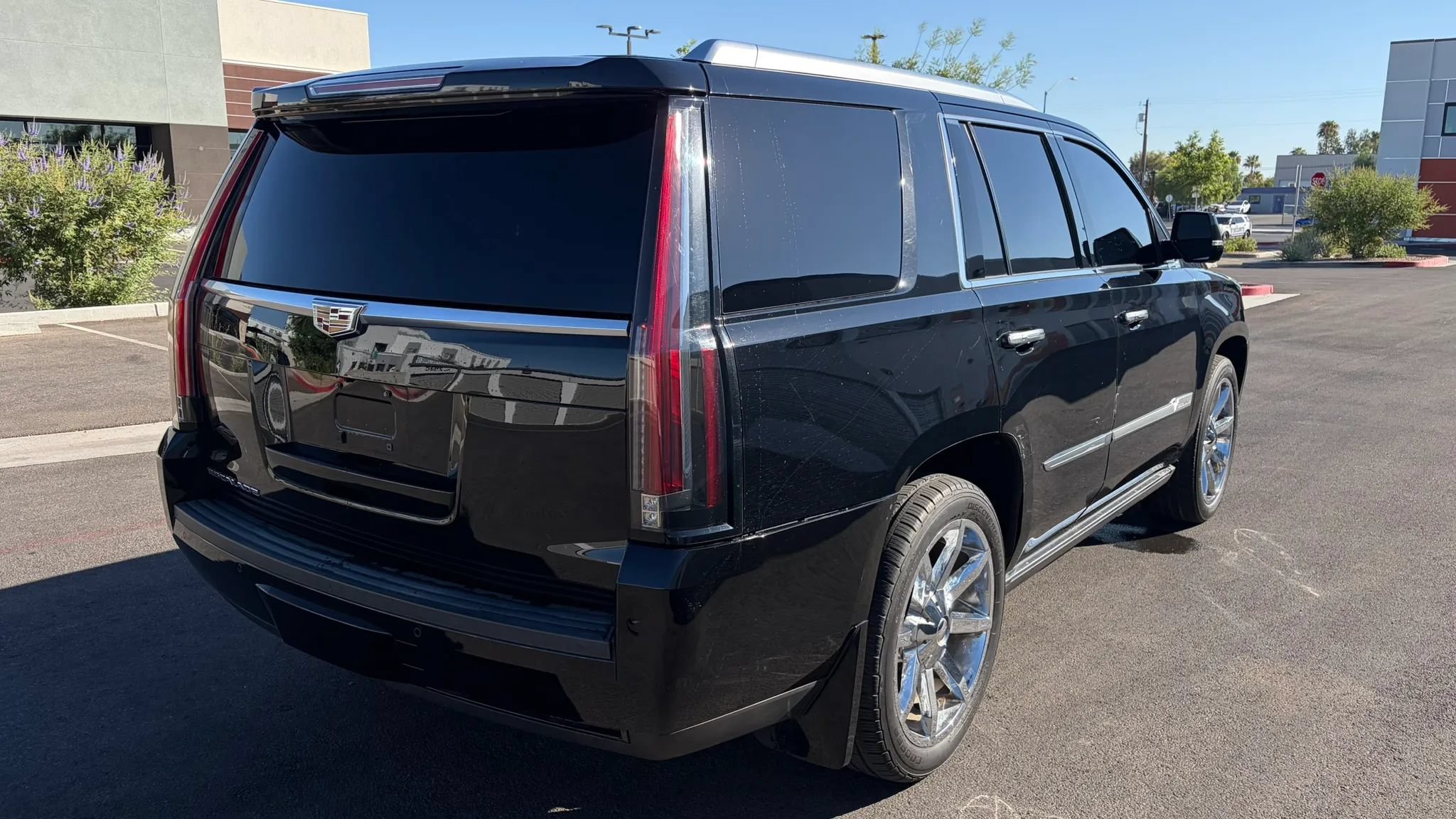 Used 2016 Cadillac Escalade Premium AWD/4WD image 5