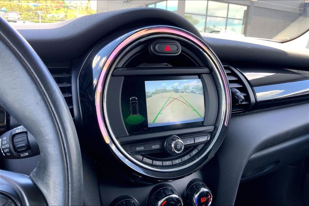 Used 2019 MINI Cooper 2-Door Hardtop w/ Signature Upholstery Package FWD image 18