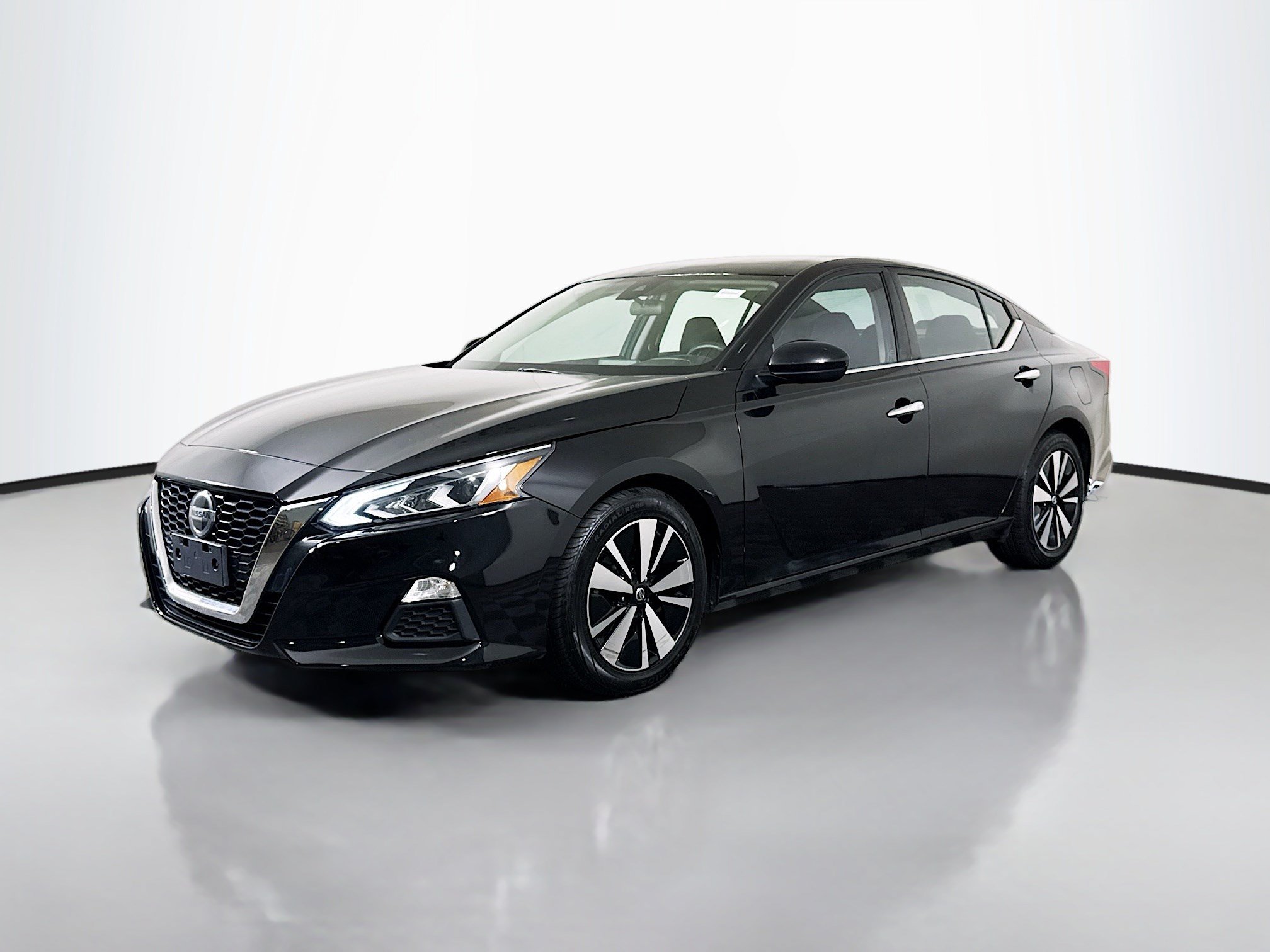 Used 2022 Nissan Altima 2.5 SV FWD image 4