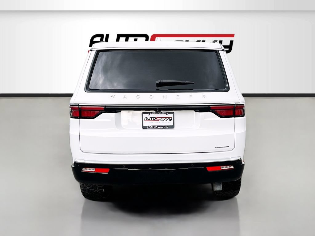 Used 2023 Jeep Wagoneer Series II w/ Mopar Step-Up Package AWD/4WD image 6