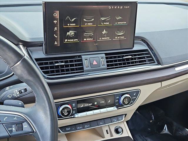 Used 2023 Audi Q5 2.0T Premium Plus w/ Premium Plus Package AWD/4WD image 14