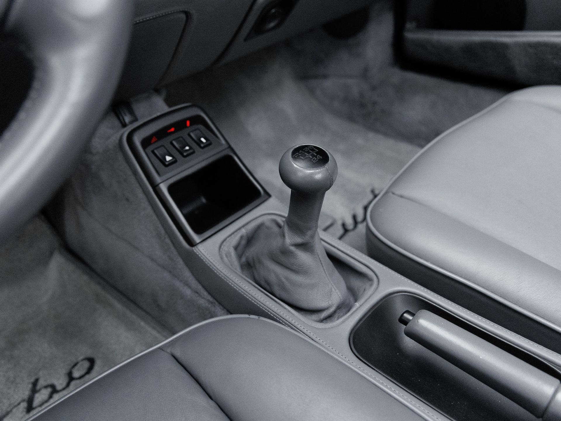 Used 1992 Porsche 911 Turbo RWD image 27