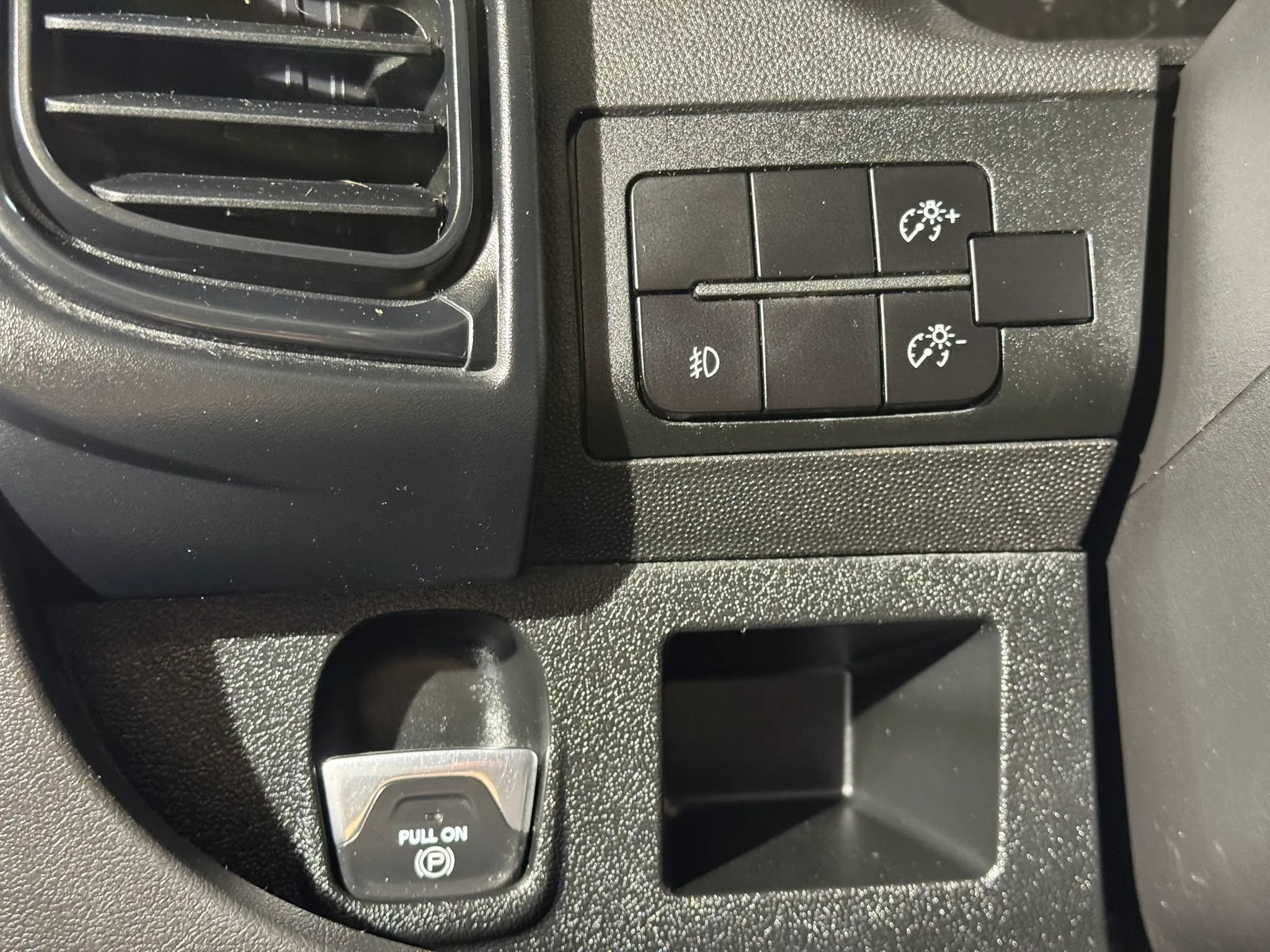 Used 2024 RAM ProMaster 2500 w/ Convenience Group FWD image 13