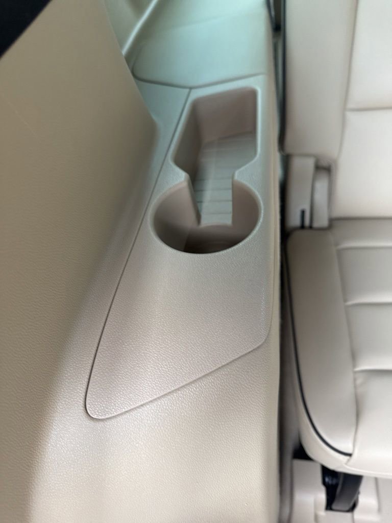 Used 2021 Cadillac Escalade ESV Premium Luxury image 39