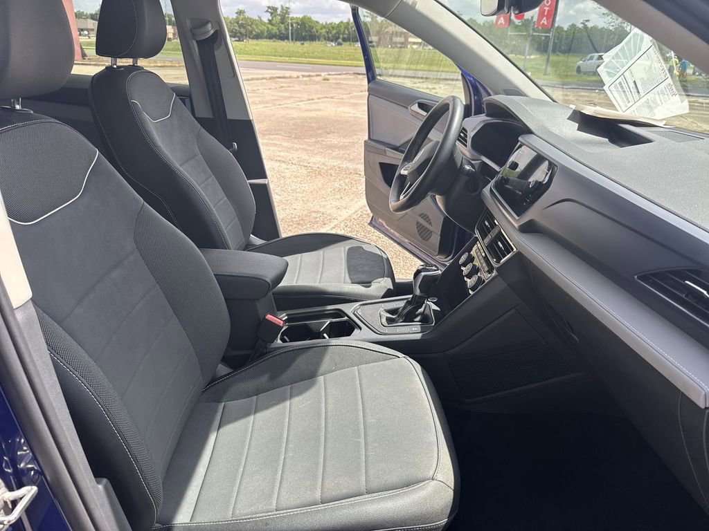 Used 2024 Volkswagen Taos SE FWD image 31
