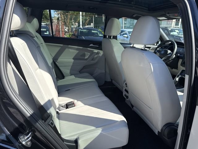 Used 2024 Volkswagen Tiguan SE R-Line image 30