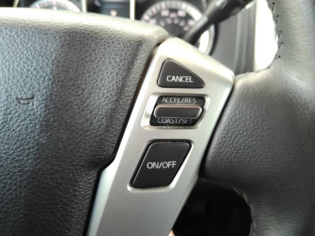 Used 2017 Nissan Titan SL RWD image 39