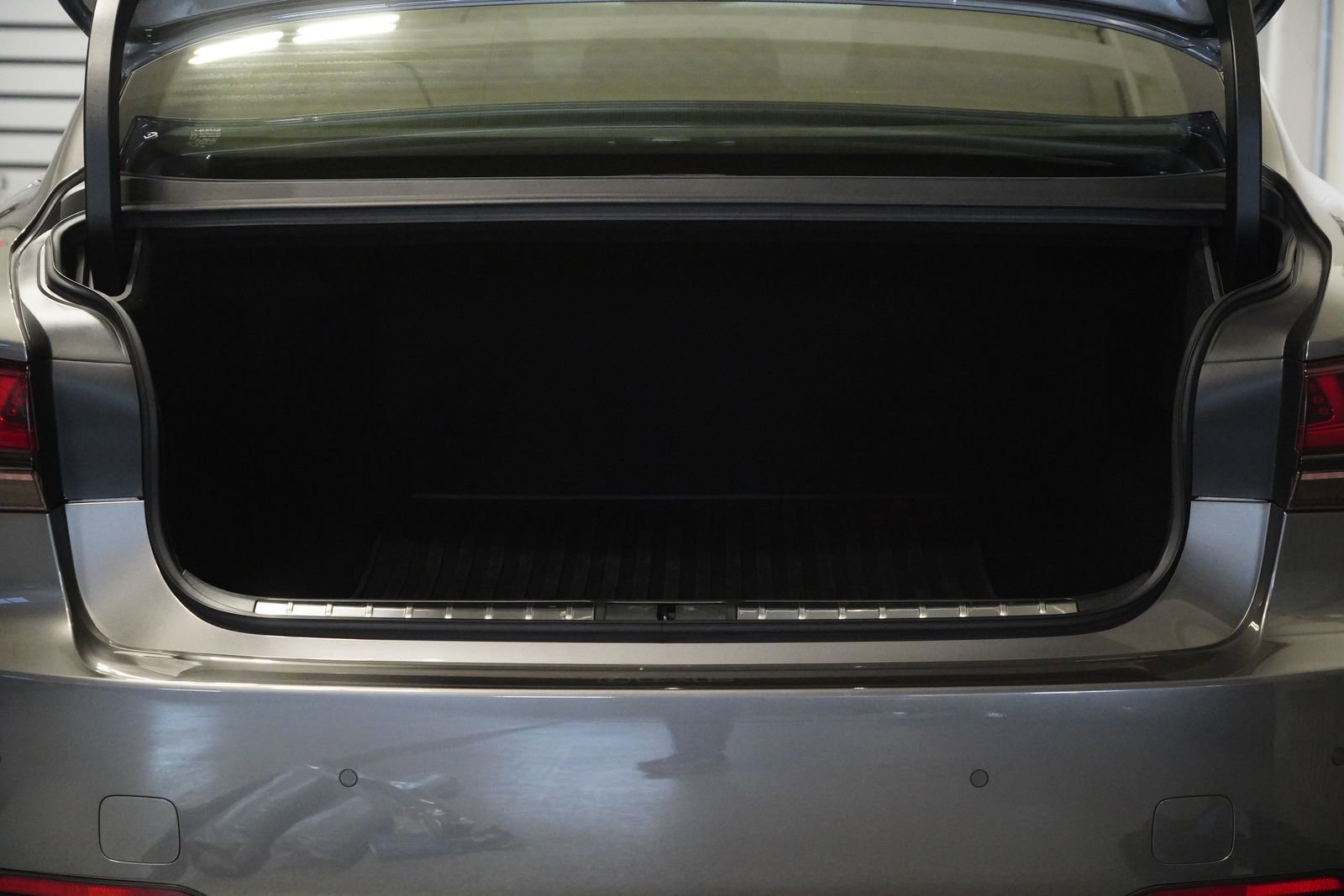 Used 2023 Lexus LS 500 LS 500 w/ Luxury Package image 34