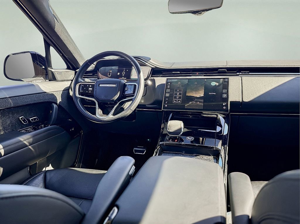 Used 2024 Land Rover Range Rover Sport SE image 32