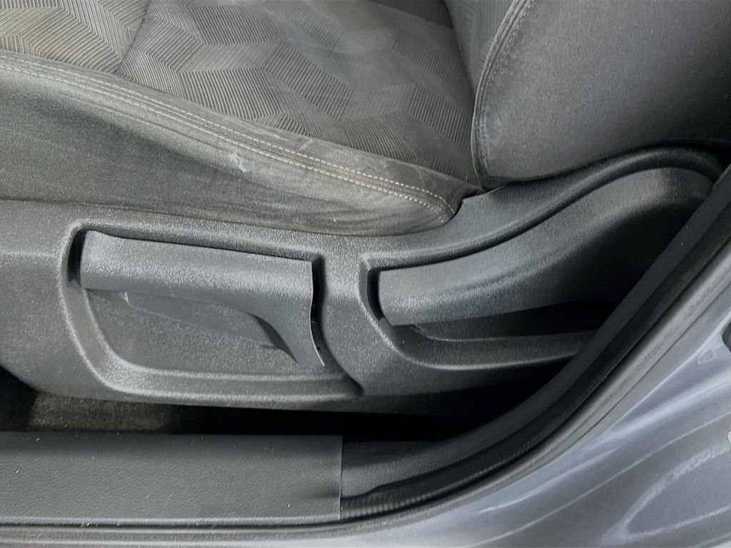 Used 2016 Nissan Rogue S FWD image 18