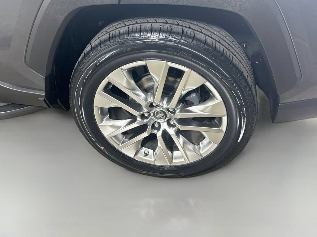 Certified 2019 Toyota RAV4 XLE Premium w/ Advanced Technology Package AWD/4WD image 30