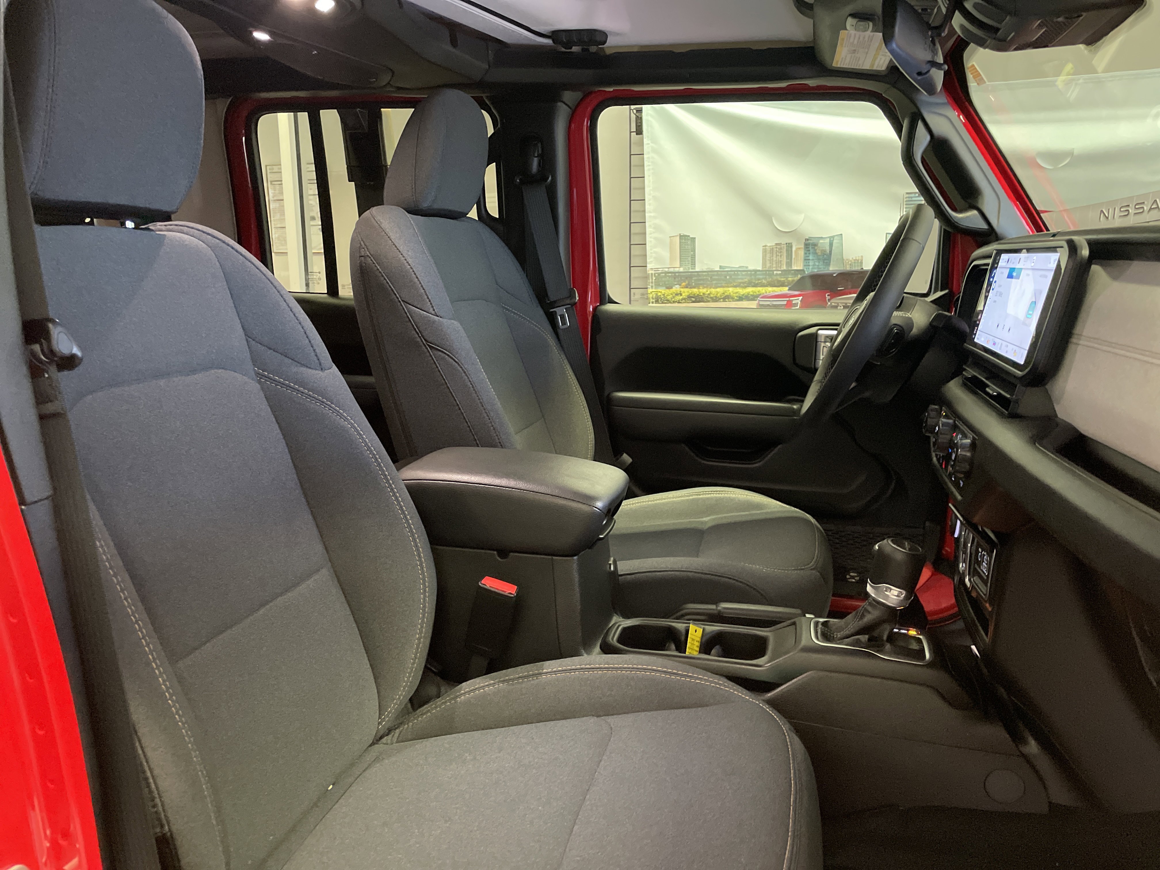 Used 2025 Jeep Gladiator Sport image 22