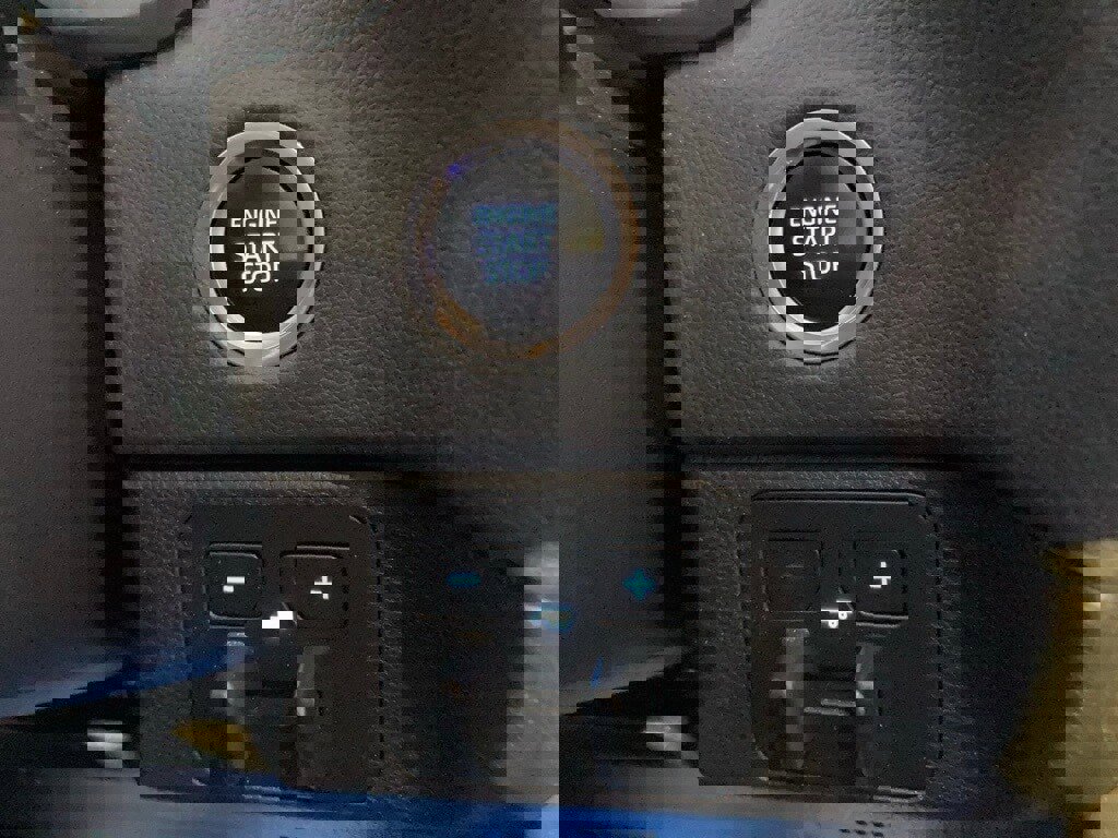 Used 2024 Toyota Tundra Limited w/ Power Package image 19