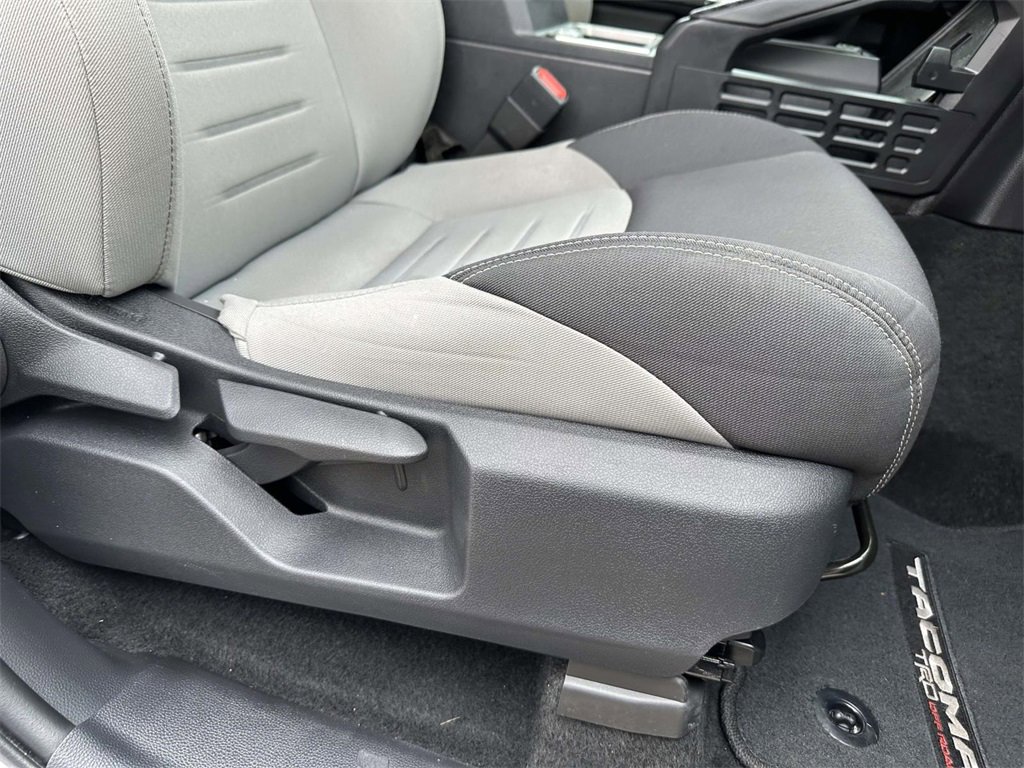 Used 2024 Toyota Tacoma TRD Off-Road image 12