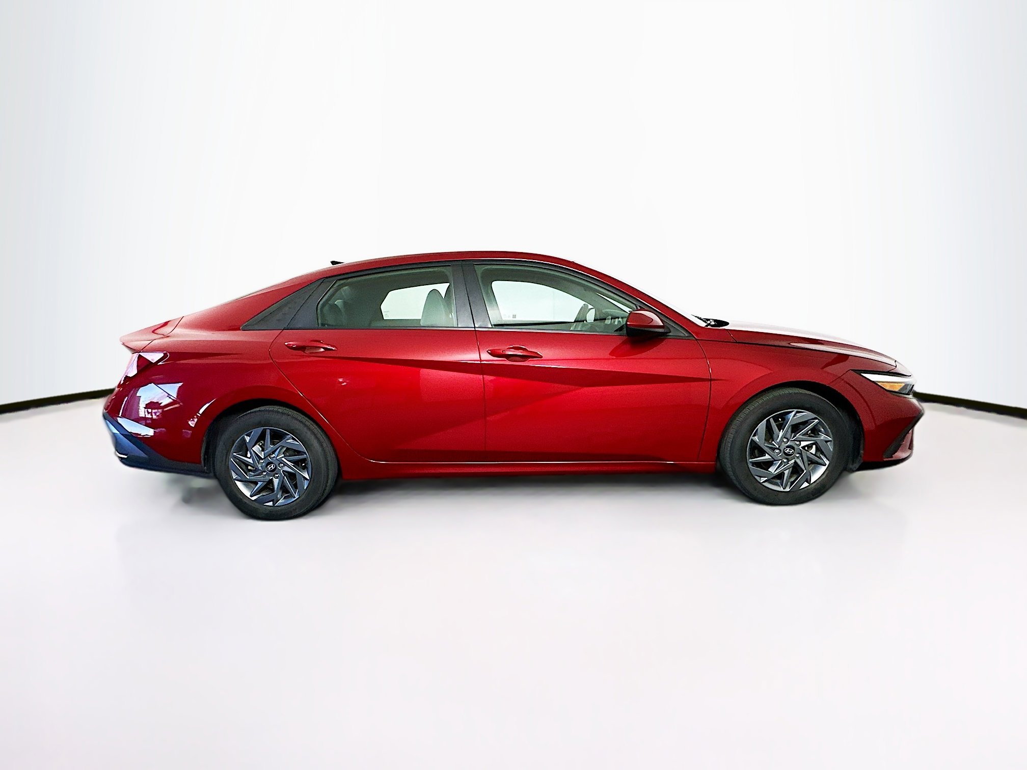 Used 2024 Hyundai Elantra SEL image 10