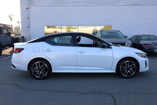 New 2025 Nissan Sentra SR image 3