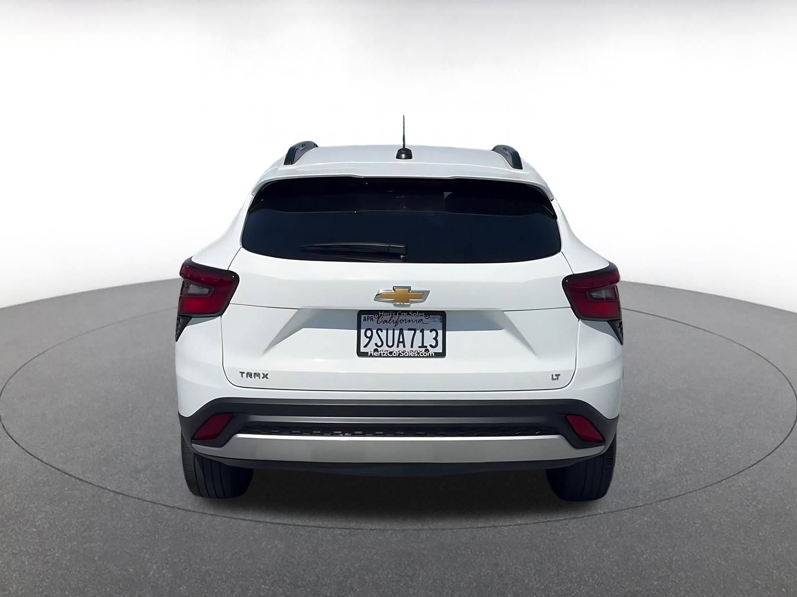 Used 2025 Chevrolet Trax LT w/ LT Convenience Package FWD image 12