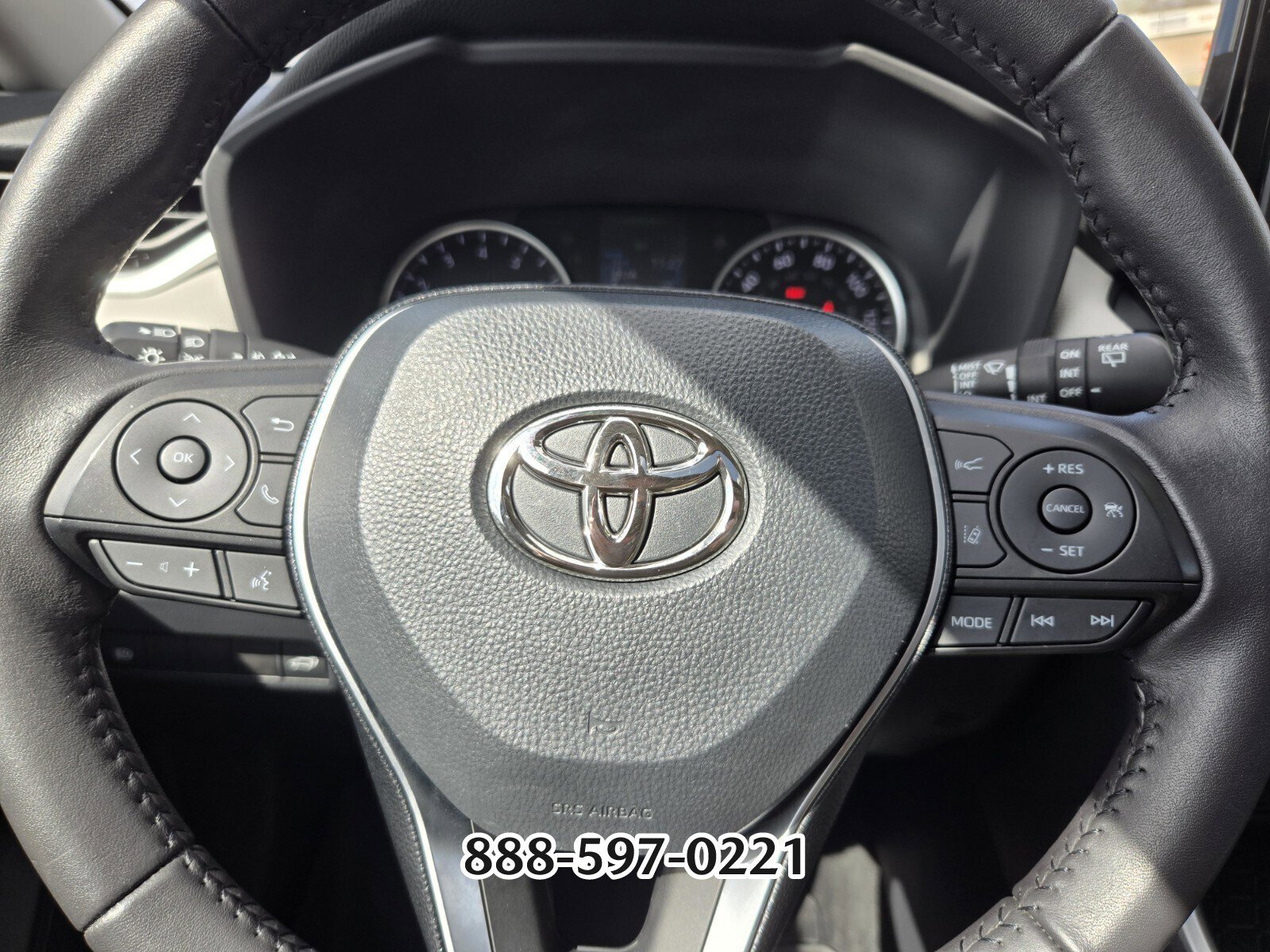 Used 2021 Toyota RAV4 XLE Premium image 26