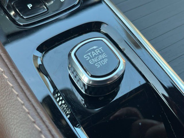 Used 2023 Volvo XC90 T8 Ultimate w/ Lounge Package AWD/4WD image 15