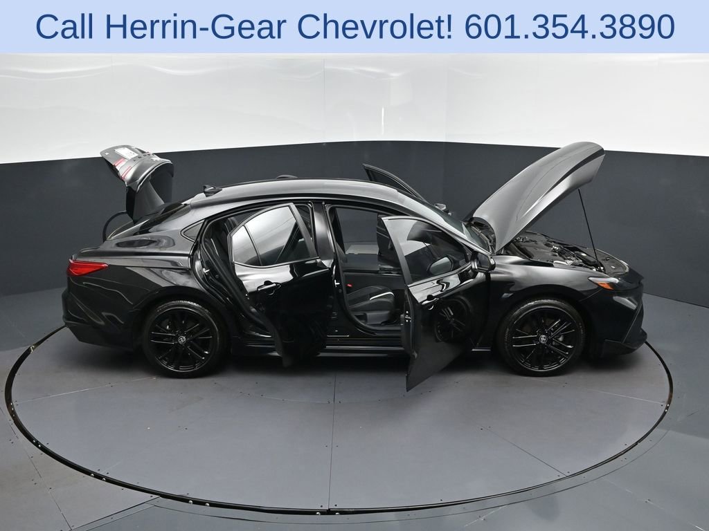 Used 2025 Toyota Camry SE image 51