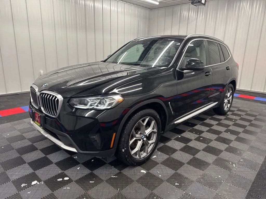 Used 2023 BMW X3 xDrive30i image 4