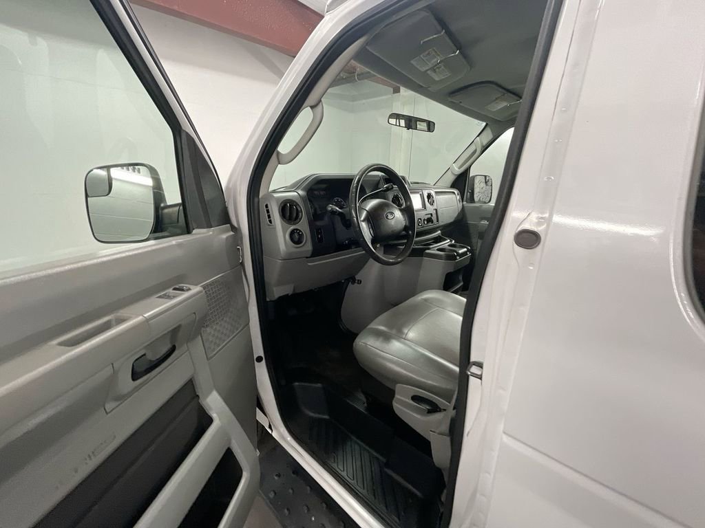 Used 2012 Ford E-350 and Econoline 350 XL w/ PWR Windows & Locks Group image 10