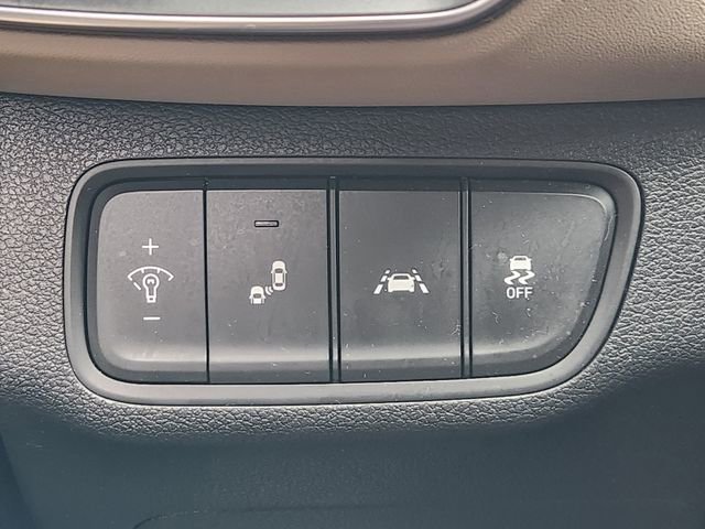 Used 2020 Hyundai Santa Fe SEL FWD image 16
