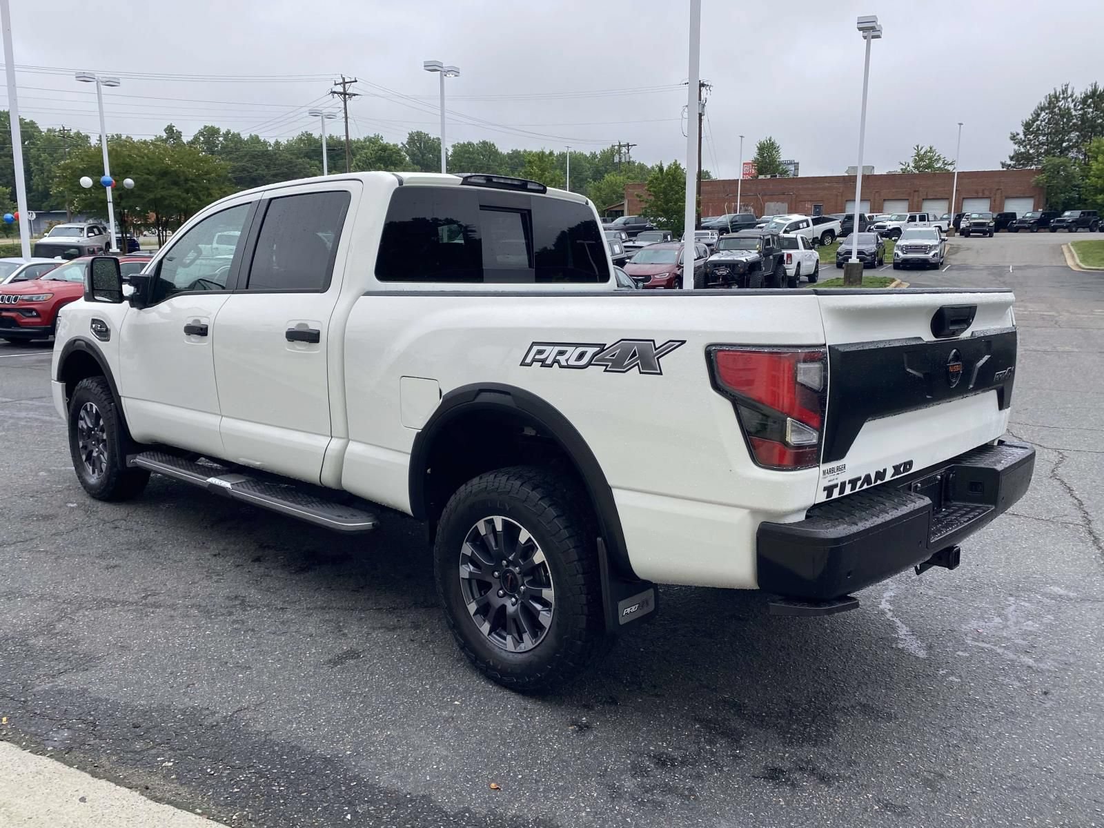 Used 2021 Nissan Titan PRO-4X w/ Pro-4x Convenience Package AWD/4WD image 5