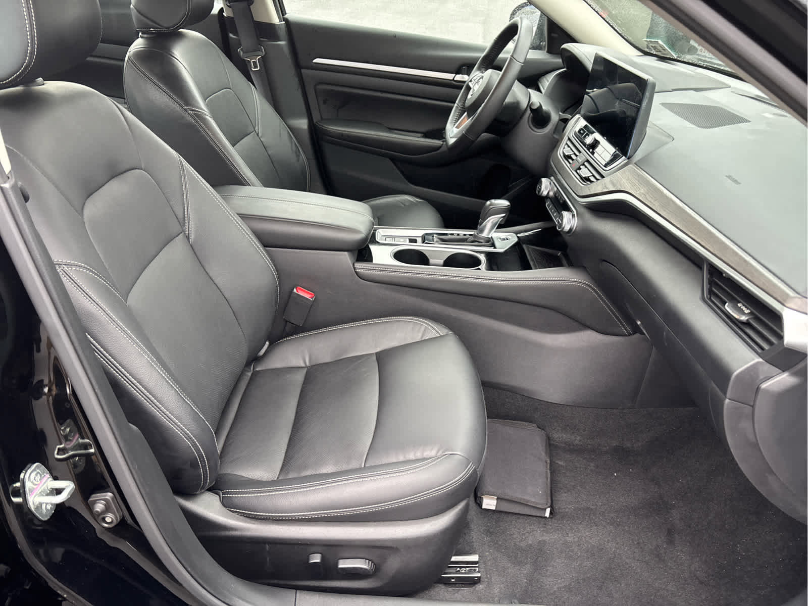 Used 2024 Nissan Altima 2.5 SL image 23