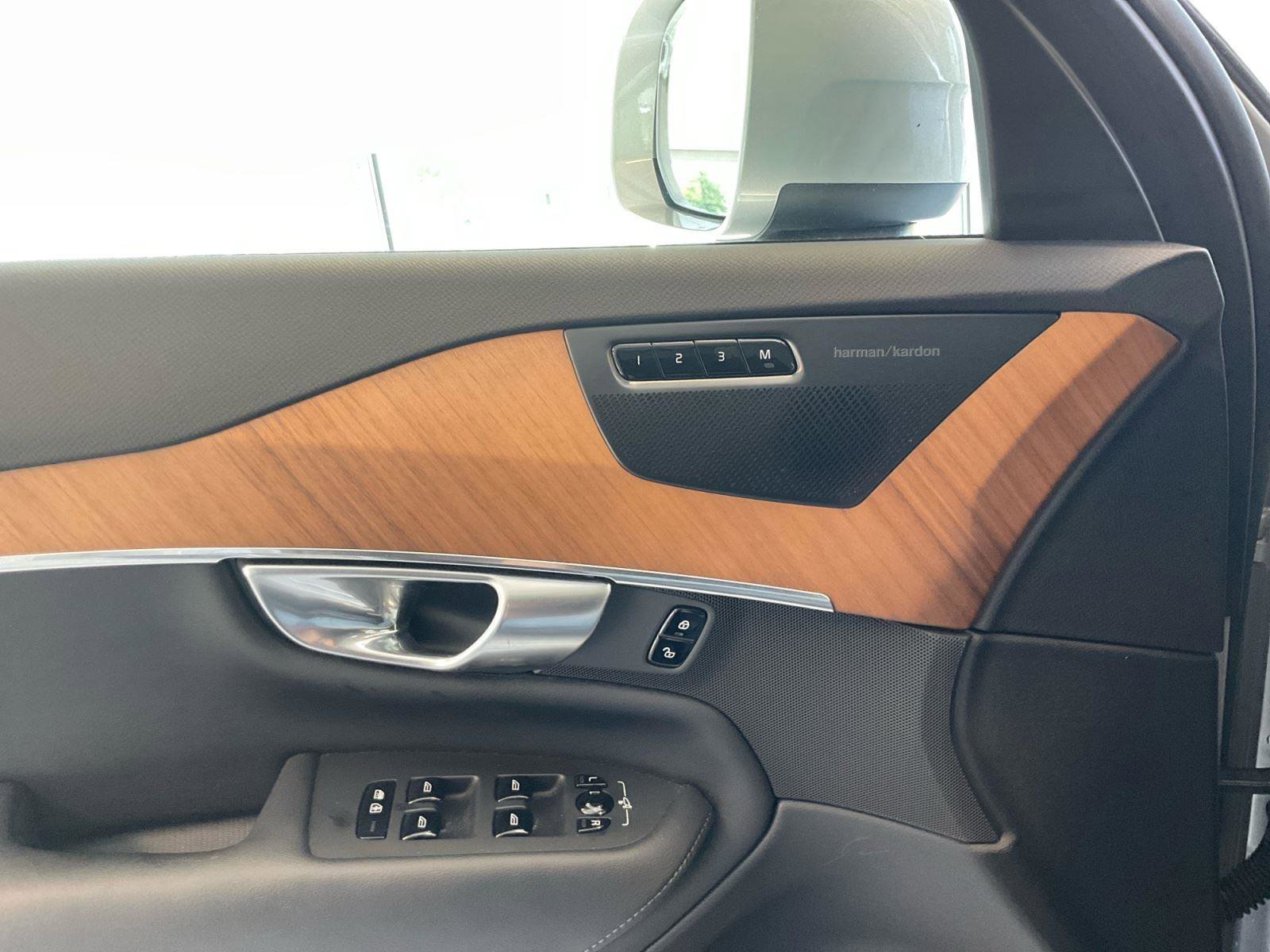 Used 2023 Volvo XC90 B6 Plus w/ Protection Package AWD/4WD image 20