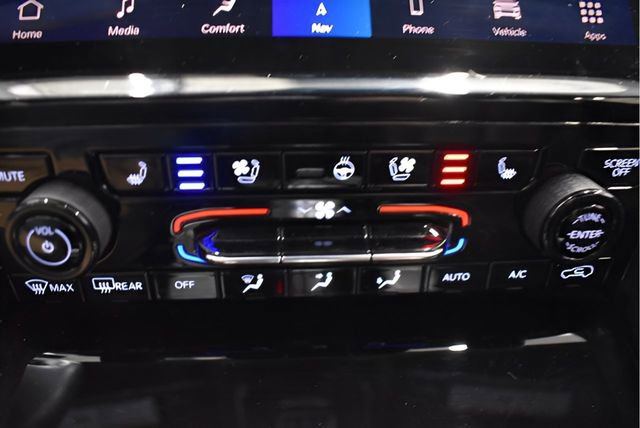 Used 2022 Jeep Grand Cherokee L Summit w/ Luxury Tech Group V AWD/4WD image 27
