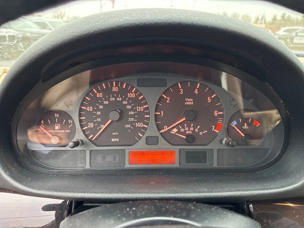 Used 2003 BMW 325i Sedan image 16