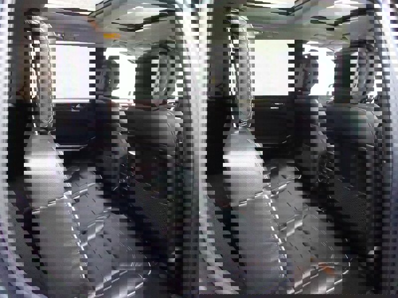 Used 2014 Mercedes-Benz GL 550 GL 550 4MATIC w/ Driver Assistance Package image 30