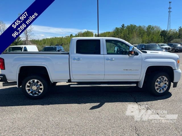 Used 2019 GMC Sierra 2500 Denali w/ Duramax Plus Package AWD/4WD image 9