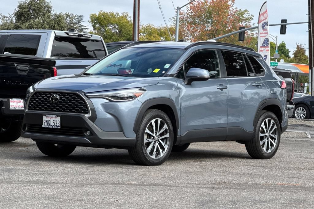 Certified 2022 Toyota Corolla Cross XLE w/ Convenience Package FWD image 7