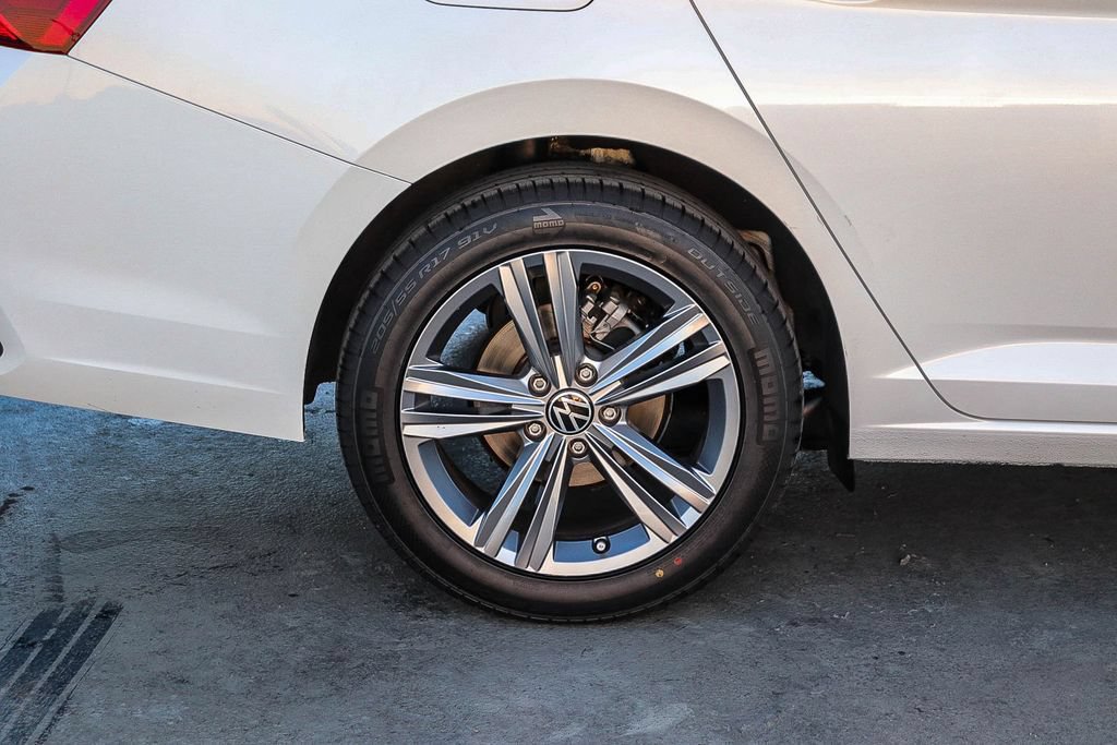 Used 2023 Volkswagen Jetta SE FWD image 12