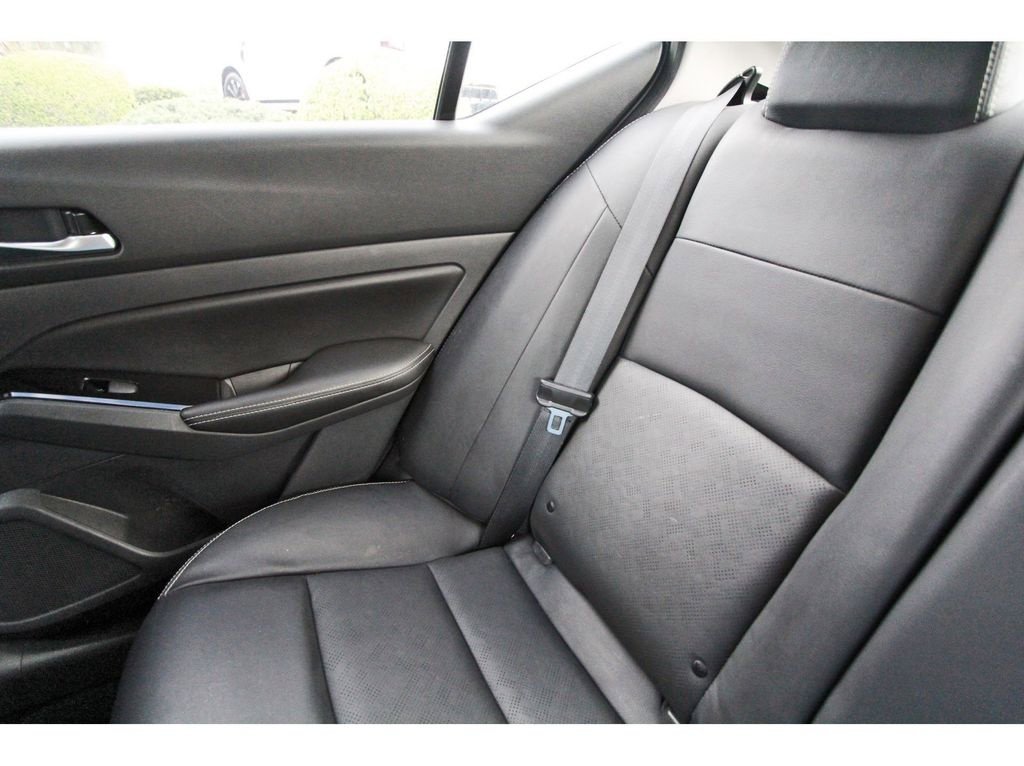 Used 2023 Nissan Altima 2.5 SL FWD image 11