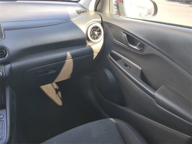 Used 2023 Hyundai Kona SEL image 16